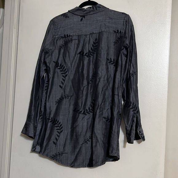 Soft surroundings printed shirt - Picture 4 of 4